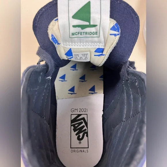 Vintage Vans size 11.5! Will go fast as they were only worn once. - Picture 4 of 5